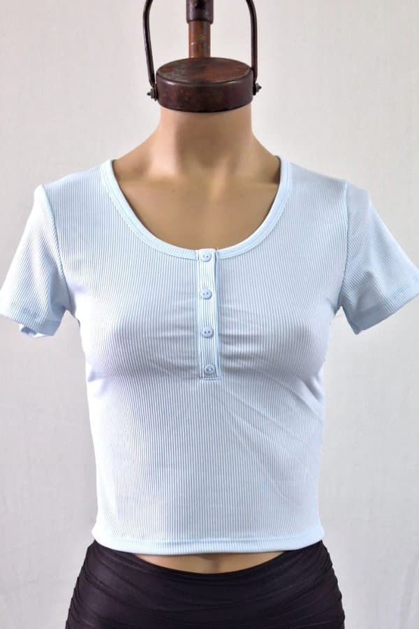 Remera cuelo redondo U 4 botones morley soft