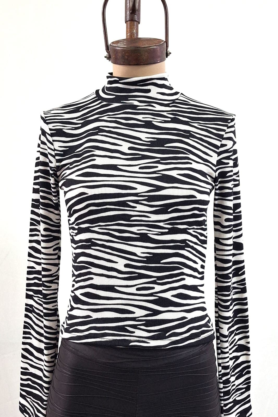 Remera media polera cebra morley 2026